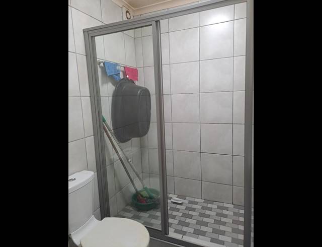 2 BEDROOM APARTMENT FOR SALE IN UITZICHT